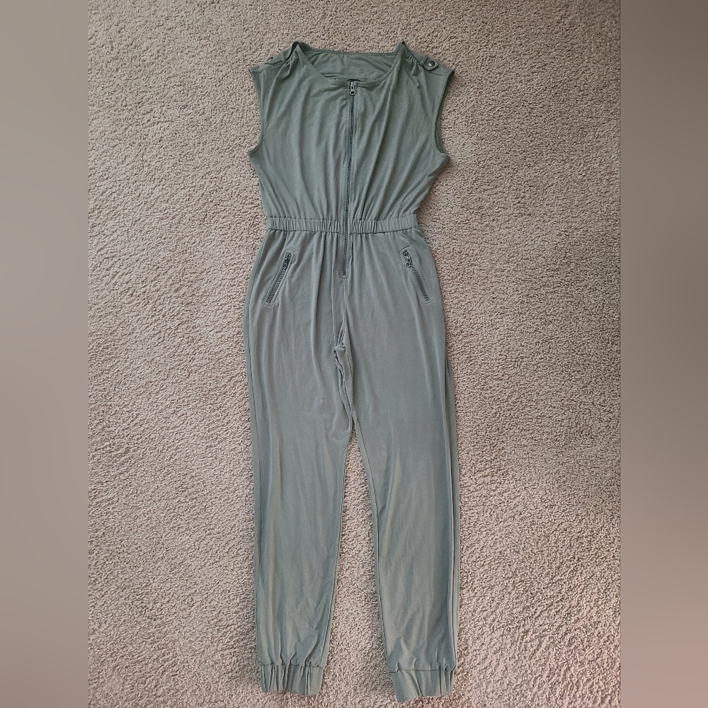 Olive Green Sleeveless Jumpsuit